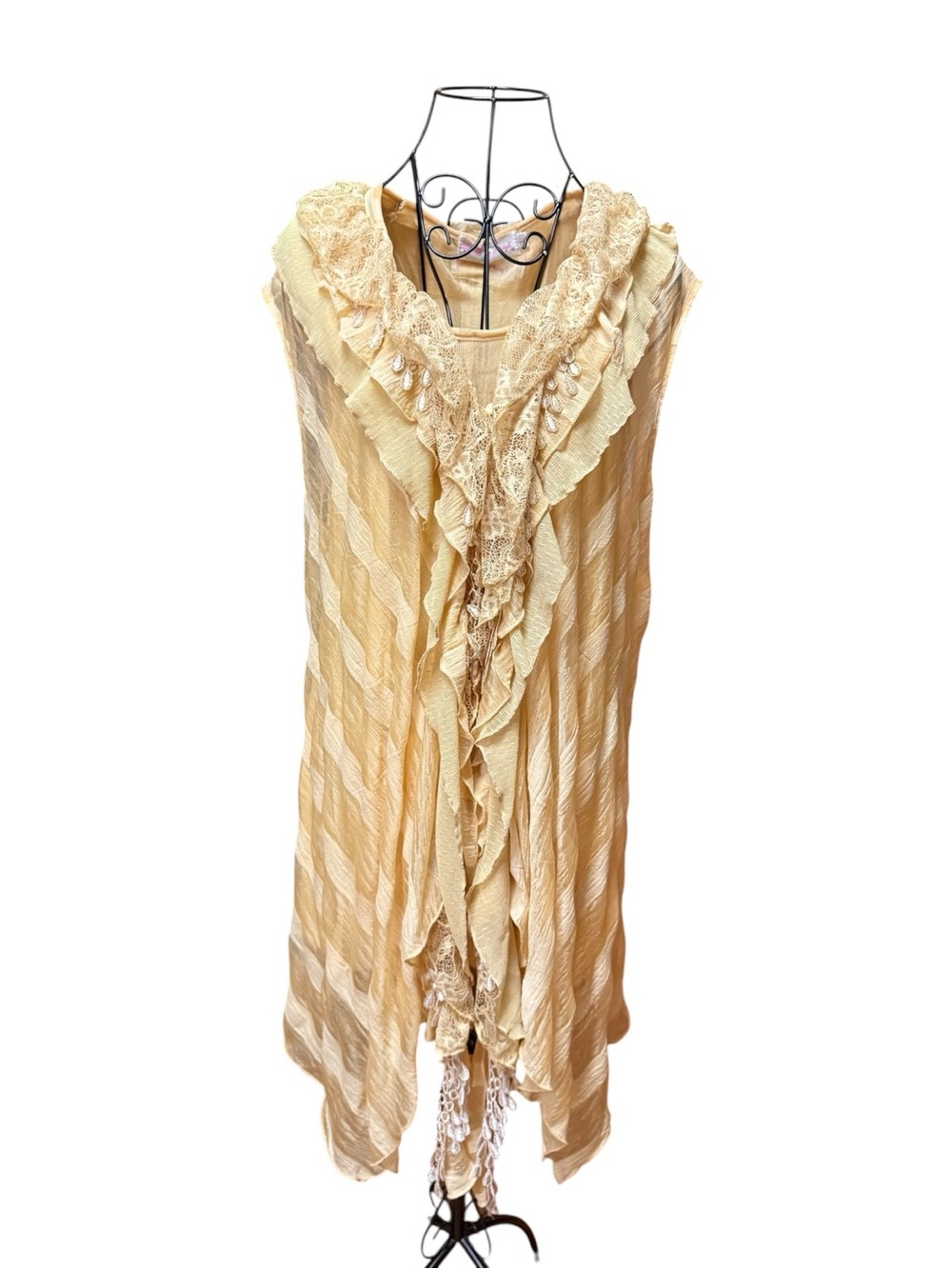 NWOT ButterCream Ruffled Sleeveless Two piece Tunic Top Large